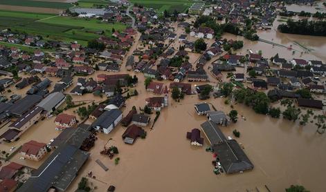 Poplave so mu odplavile 20 tisočakov, zdaj išče poštenega najditelja