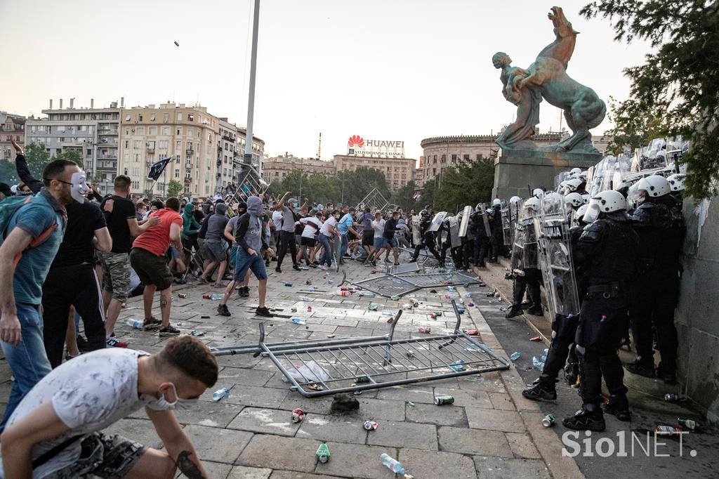 Protesti v Beogradu