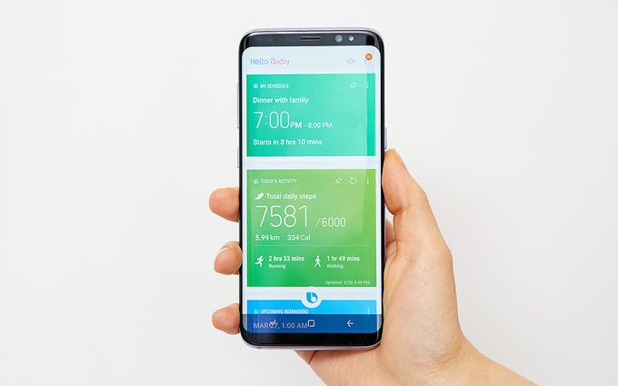 Bixby obljublja razumevanje naravnega govora, torej v običajnih stavkih in ne samo v strukturiranih ukazih - a za zdaj le v ameriški angleščini in korejščini. | Foto: Samsung Slovenija