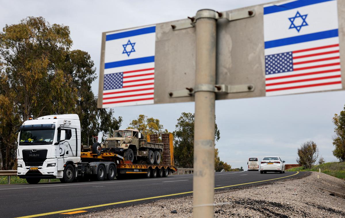 Izrael | Trump je prejšnji teden razburil z načrtom za Gazo, po katerem naj bi v 15-mesečni vojni med Izraelom in palestinskim islamističnim gibanjem Hamas uničeno enklavo spremenili v "riviero Bližnjega vzhoda" pod nadzorom ZDA. | Foto Reuters