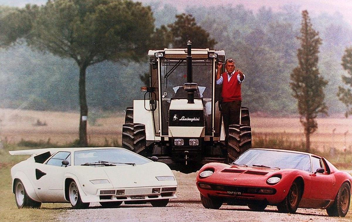 Lamborghini countach | Ferruccio je svoje športne avtomobile rad postavil ob bok traktorjem in se z njimi tudi fotografiral. | Foto Lamborghini