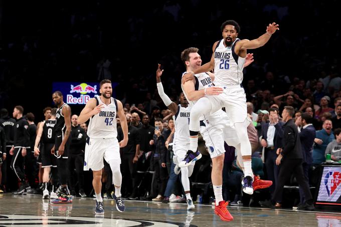 Spencer Dinwiddie Luka Dončić | Foto: Reuters