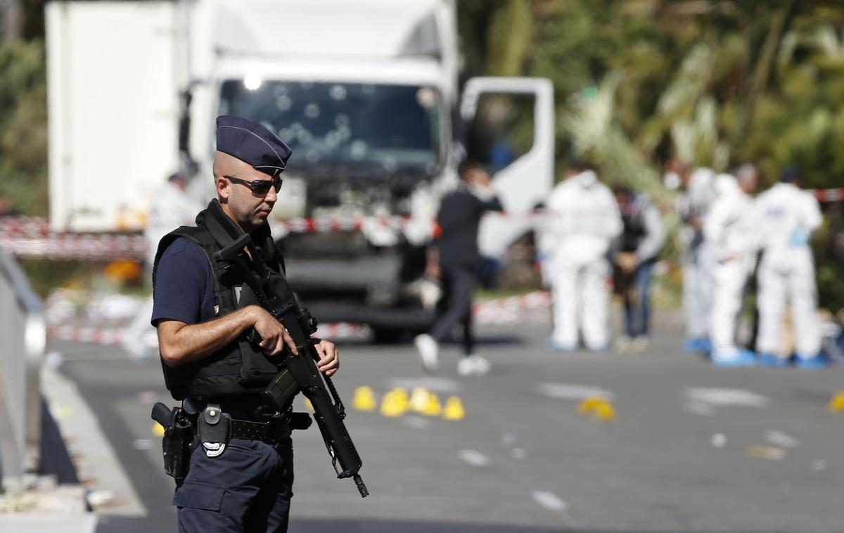 Francija policist | Foto Reuters