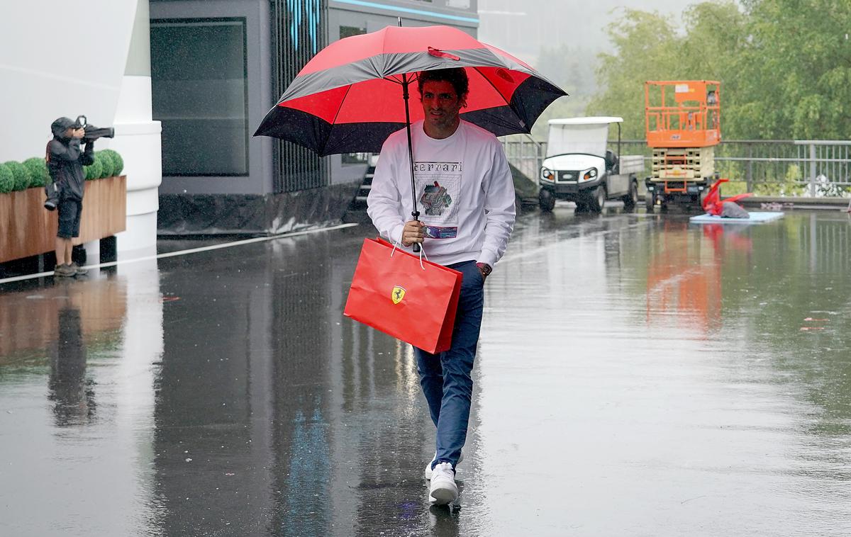 Spa-Francorchamps dež | Hladno in deževno vreme je v Ardenih pozdravilo dirkače formule 1. | Foto Guliverimage