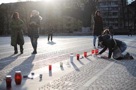 Protest prižig sveč