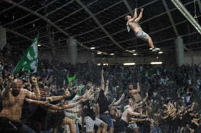 NK Olimpija : Ludogorec | Tako je bilo lani na severu Stožic ob nepozabni zmagi Olimpije nad Ludogorcem, po kateri so si zmaji zagotovili dolgo evropsko jesen. | Foto Vid Ponikvar/Sportida