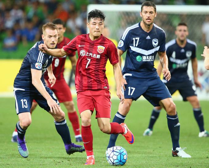 Za SIPG iz Šanghaja je debitiral, še preden je dopolnil 15 let. | Foto: Getty Images