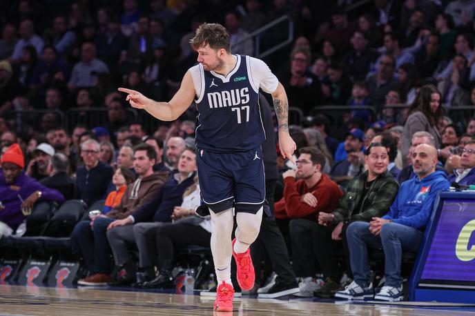 New York Dallas | Luka Dončić je upravičil naziv trenutno najboljšega strelca lige NBA. Zadel je kar sedem trojk. | Foto Reuters