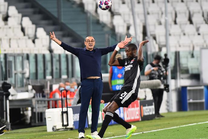 Maurizio Sarri | Maurizio Sarri po izpadu v osmini finala lige prvakov izgubil službo pri Juventusu. | Foto Reuters