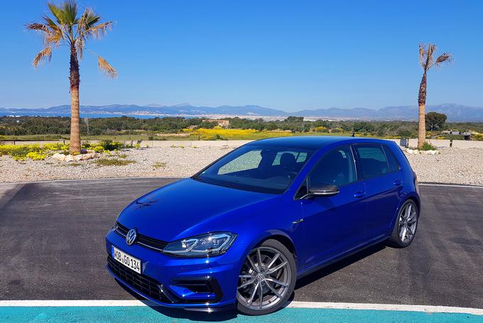 Volkswagen golf R in Akrapovič izpuh | Foto: Jure Gregorčič