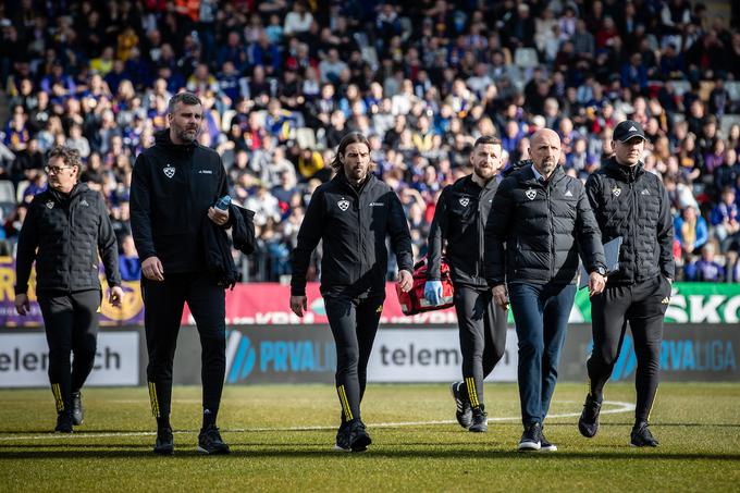 Damir Krznar je s svojimi sodelavci popeljal Maribor do že sedme zaporedne prvenstvene zmage. | Foto: Blaž Weindorfer/Sportida