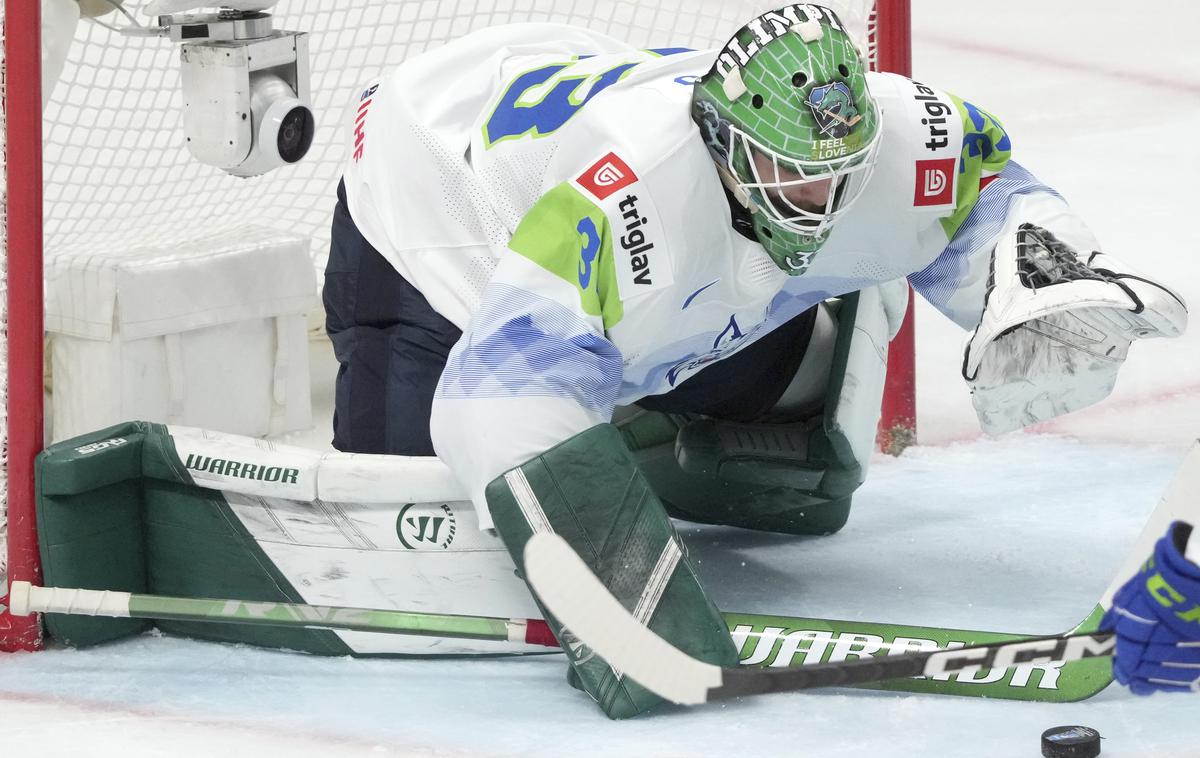 SP v hokeju 2023, slovenska hokejska reprezentanca : Kazahstan, Žan Us | V slovenskih vratih je bil na obračunu z Italijani Žan Us. Risi so tekmo izgubili z 0:1. | Foto Guliverimage