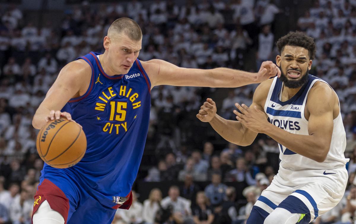 Nikola Jokić | Košarkarji Denver Nuggets so v polfinalu zahodnega dela končnice severnoameriške lige NBA v Minneapolisu s 117:90 ugnali Minnesoto Timberwolves. | Foto Reuters