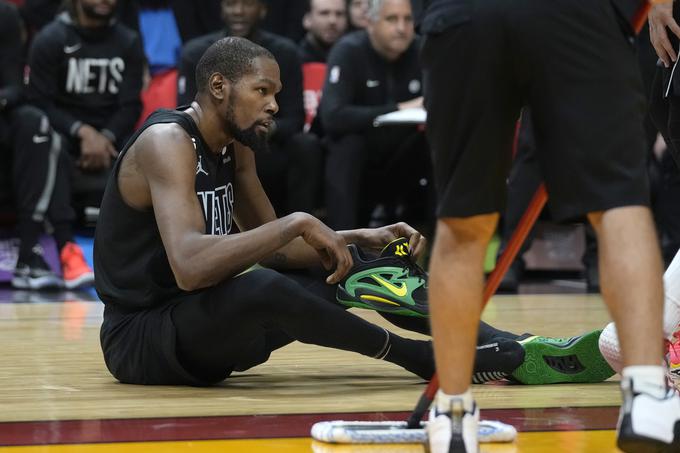 Kevin Durant mora na vsaj dvotedenski prisilni počitek. | Foto: Guliverimage/Vladimir Fedorenko