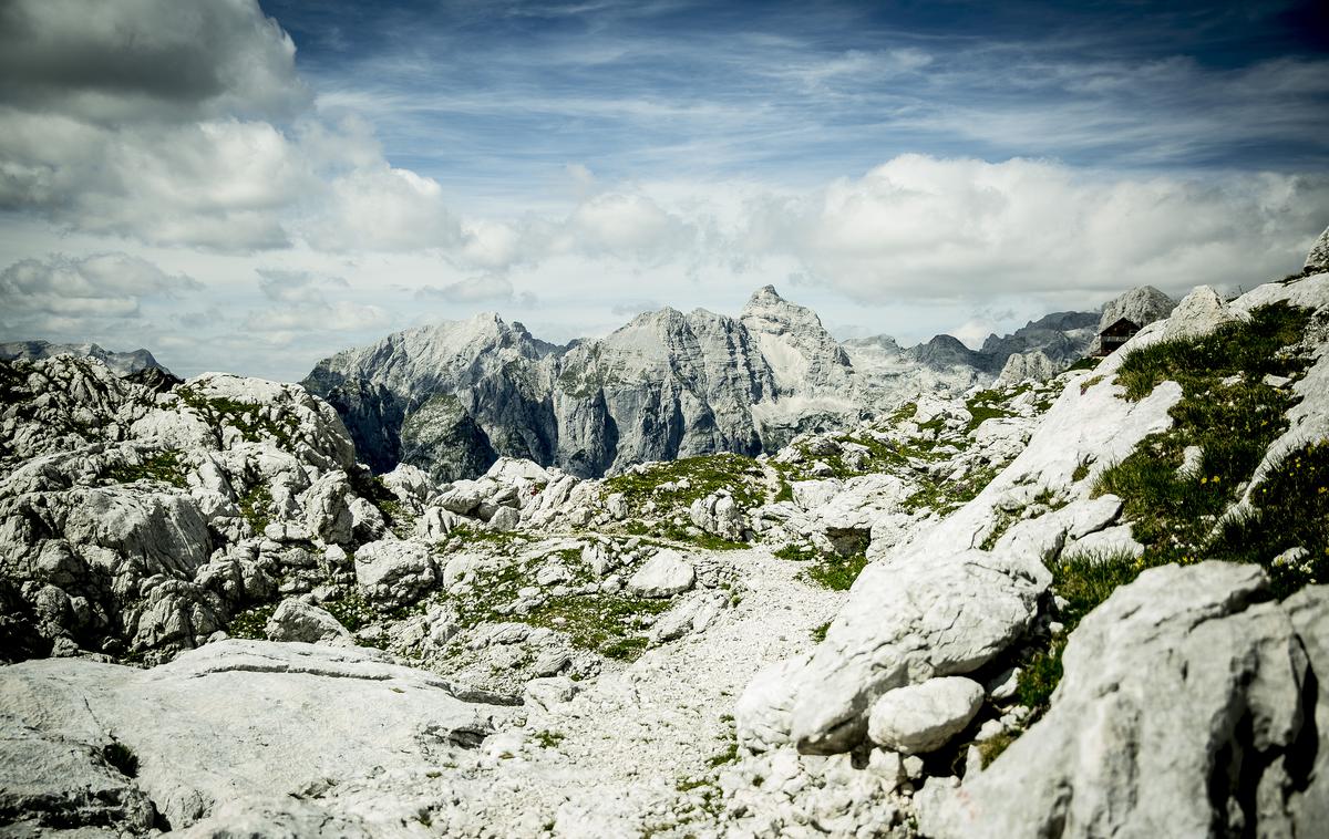 Pot na Zasavsko kočo na Prehodavcih (Prehodavci) | S Planine Blato na Prehodavce. Dolga tura, ki vas ne bo pustila ravnodušnih. | Foto Ana Kovač