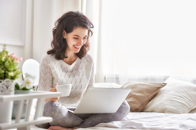 online študij računalnik delo služba pisarna | Foto: 