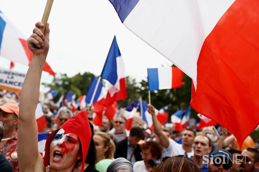 Protesti Pariz protikoronski