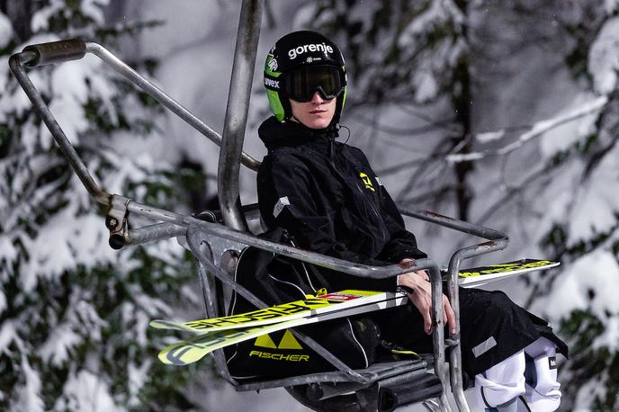 Peter Prevc | Peter Prevc je na treningu v Innsbrucku najvišje skočil do 13. mesta. | Foto Sportida