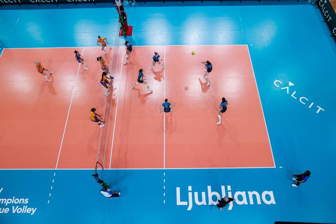 Calcit Volley | Calcit za slovo od lige prvakinj čaka obračun s Portom. Tekma bo ob 17. uri v Tivoliju. | Foto Aleš Fevžer