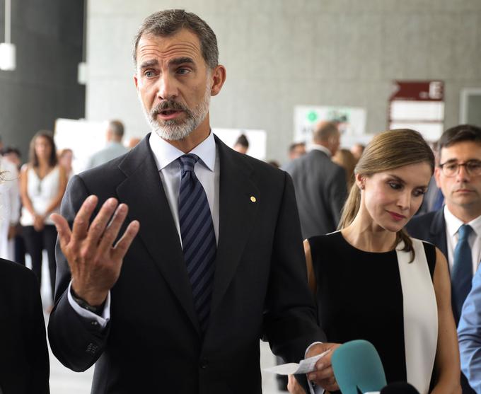 Španski kralj Felipe VI. je v ostrem televizijskem nagovoru državljanom dejal, da je končni cilj katalonskih voditeljev po izvedbi referenduma, ki so ga španske oblasti prepovedale, "nezakonita razglasitev neodvisnosti". | Foto: Reuters