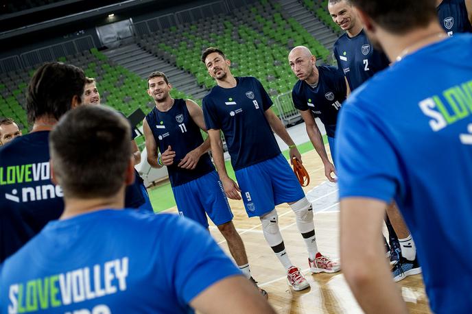 Trening moške odbojkarske reprezentance | Slovenski odbojkarji so v četrtek še trenirali na prizorišču svetovnega prvenstva v Stožicah, v petek in soboto pa jih v Mariboru čakata pripravljalni tekmi z Egiptom in Turčijo. | Foto Ana Kovač