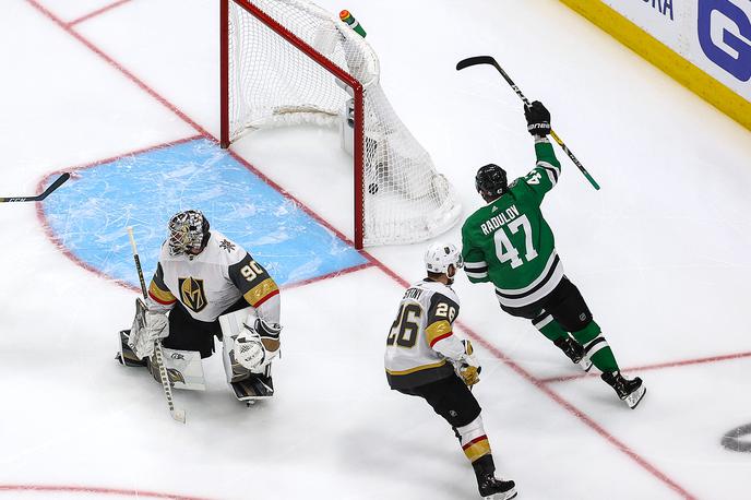 Aleksander Radulov Dallas Stars | Aleskander Radulov je v podaljšku zadel za zmago in vodstvo zvezd v seriji. | Foto Getty Images