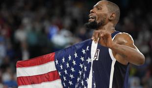 Kevin Durant po pariškem zlatu vložil v pariškega velikana