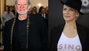 Annie Lennox in Willie Nelson prejela doktorat