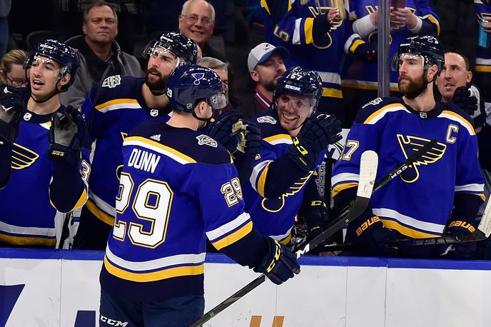 St. Louis Blues | Hokejisti St. Louis Blues branijo Stanleyjev pokal. | Foto Reuters