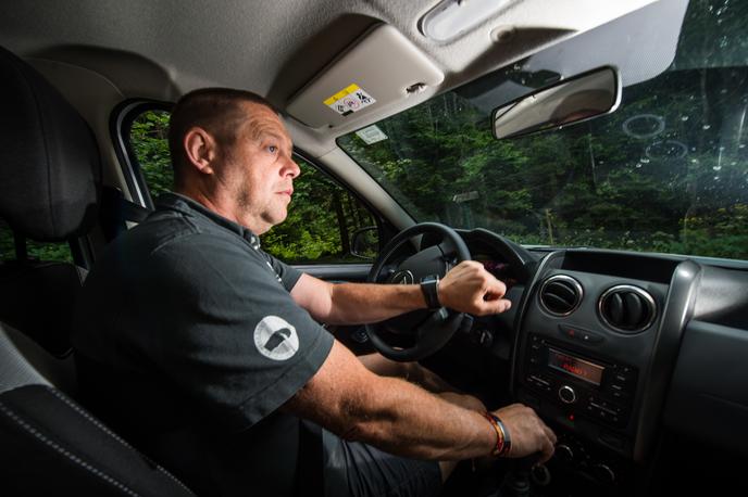 Dacia duster in oskrbnik gorske koče | Foto Klemen Korenjak