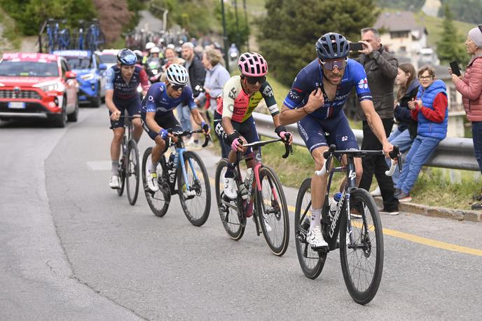 Giro Pinot | Einer Rubio (drugi z leve strani), 25-letni Kolumbijec iz ekipe Movistar Team je veliki zmagovalec 13. etape Dirke po Italiji. | Foto Reuters/SIPA USA