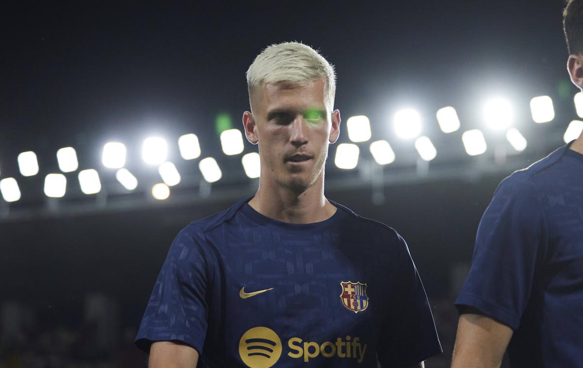 Dani Olmo | Vodstvo španske nogometne lige je španskega asa Danija Olma danes zbrisala s seznama nogometašev Barcelone, poročajo agencije.  | Foto Guliverimage