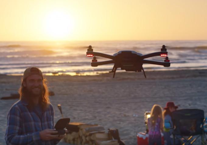 Dron Karma je po poročanju tujih medijev trenutno dežurni krivec za GoProjevo krizo, a finančne težave proizvajalca kamer so se začele že veliko prej.  |  Foto: GoPro/YouTube | Foto: 