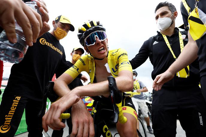 Tadej Pogačar, TDF22 | Zlom Tadeja Pogačarja v zaključku enajste etape Toura je presenetil vse. | Foto Reuters