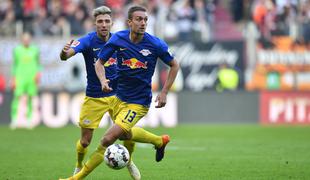 Leipzig remiziral s Schalkejem, Kampl igral v zadnjem delu