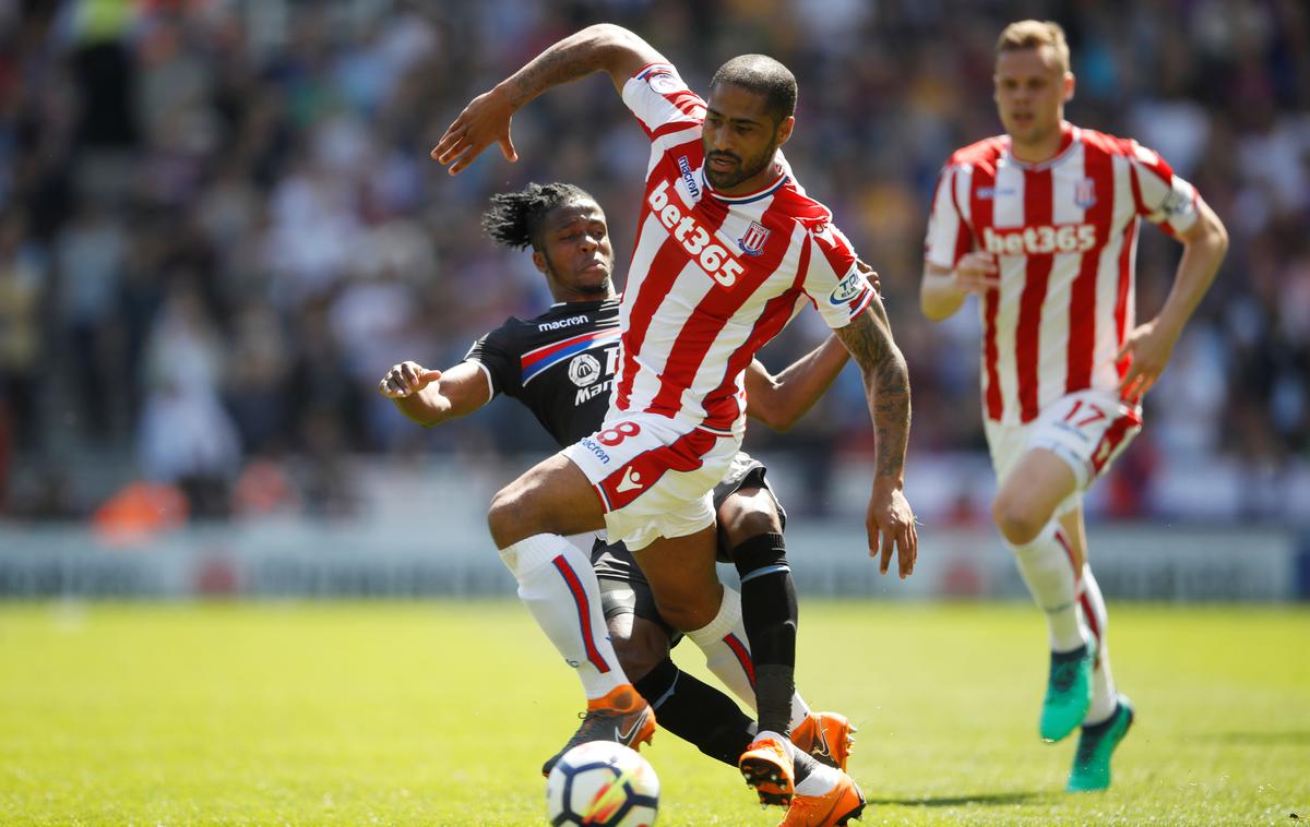 Glen Johnson | Glen Johnson se pri 34 poslavlja od nogometa. | Foto Reuters