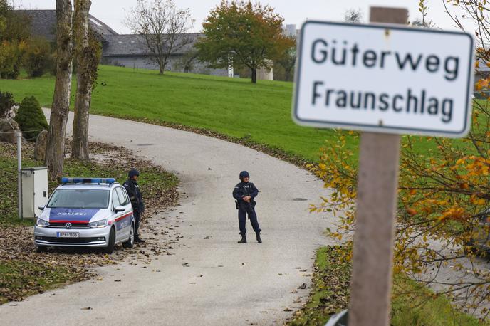 Streljanje v Avstriji | Drexlerja so iskale močno oborožene policijske enote, vključno z oklepniki, helikopterji, droni, iskalnimi psi in pripadniki specialne enote Cobra. | Foto Guliverimage