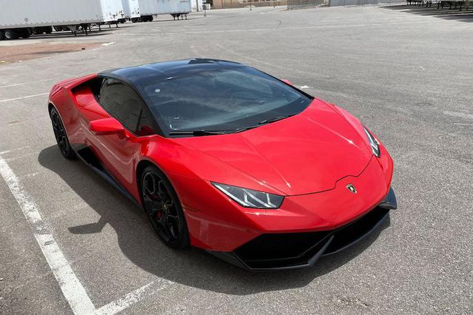 lamborghini huracan | Ta lamborghini huracan iz Las Vegasa ima prevoženih več kot 300 tisoč kilometrov. | Foto Royal Exotic Cars