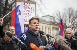 Protestni shod upokojencev, ki ga je pripravila ljudska iniciativa Glas upokojencev Slovenije. Upokojenci