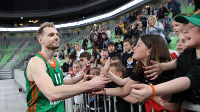 Vznemirjenje v slačilnici Cedevite Olimpije