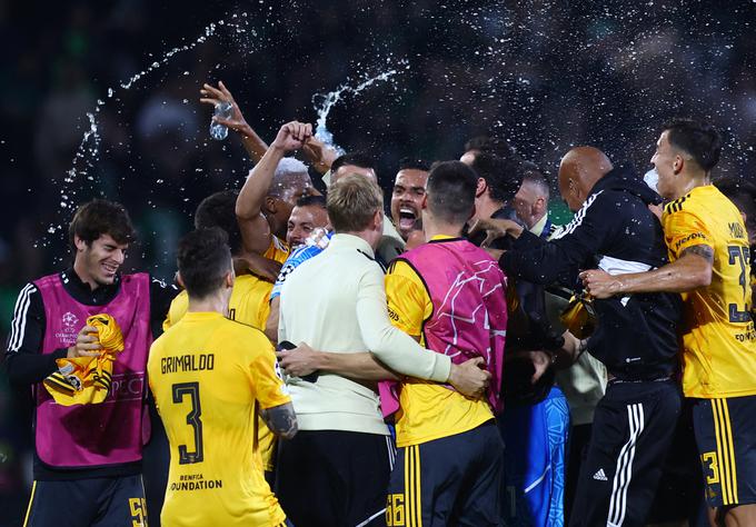 Benfica je v sredo s "teniško" zmago v Izraelu na lestvici za las prehitela PSG. Odločalo je večje število zadetkov v gosteh. | Foto: Reuters