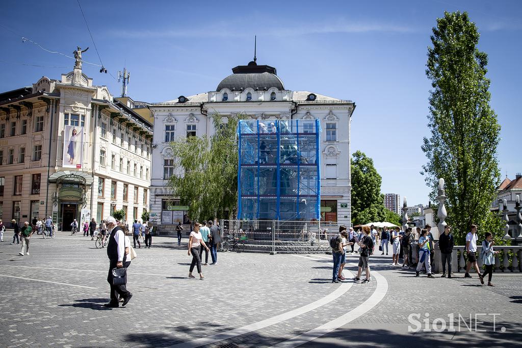 Obnova Prešernovega spomenika.