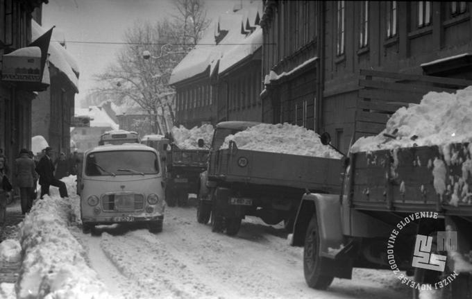 Zasneženi marec 1976 | Foto: Marjan Ciglič, hrani MNZS