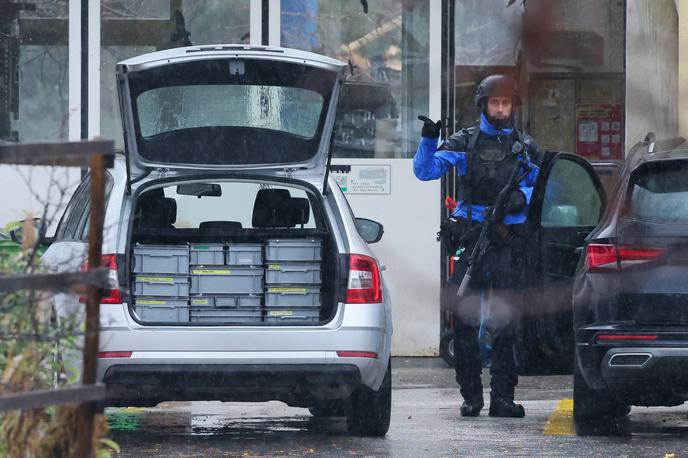 streljanje, Švica, švicarska policija | V Švici, državi z okoli 9 milijoni prebivalcev, naj bi imelo strelno orožje kar 2,3 milijona ljudi. | Foto Reuters