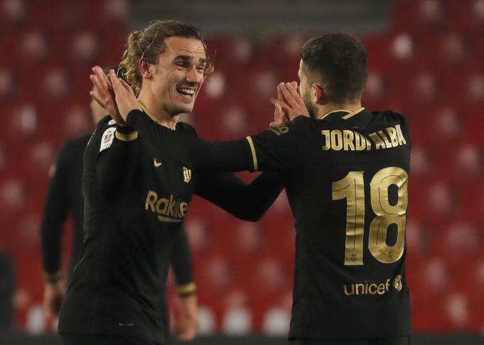 Antoine Griezmann in Jordi Alba sta poskrbela za nepozabno dramo v Granadi. | Foto: Reuters