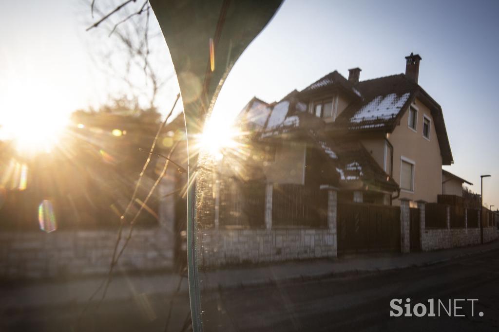 Dom, hiša v Črnučah, kjer naj bi prebivali ruski vohuni.