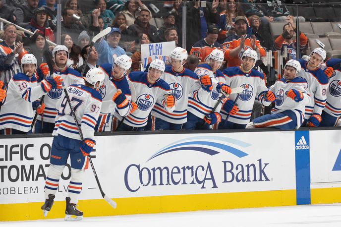 Connor McDavid Edmonton Oilers | Connor McDavid je k zmagi Edmonton Oilers s 7:1 prispeval dva gola in asistenco. | Foto Guliverimage