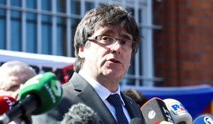 Puigdemont pozval špansko vlado, naj se pogovarja s Katalonijo