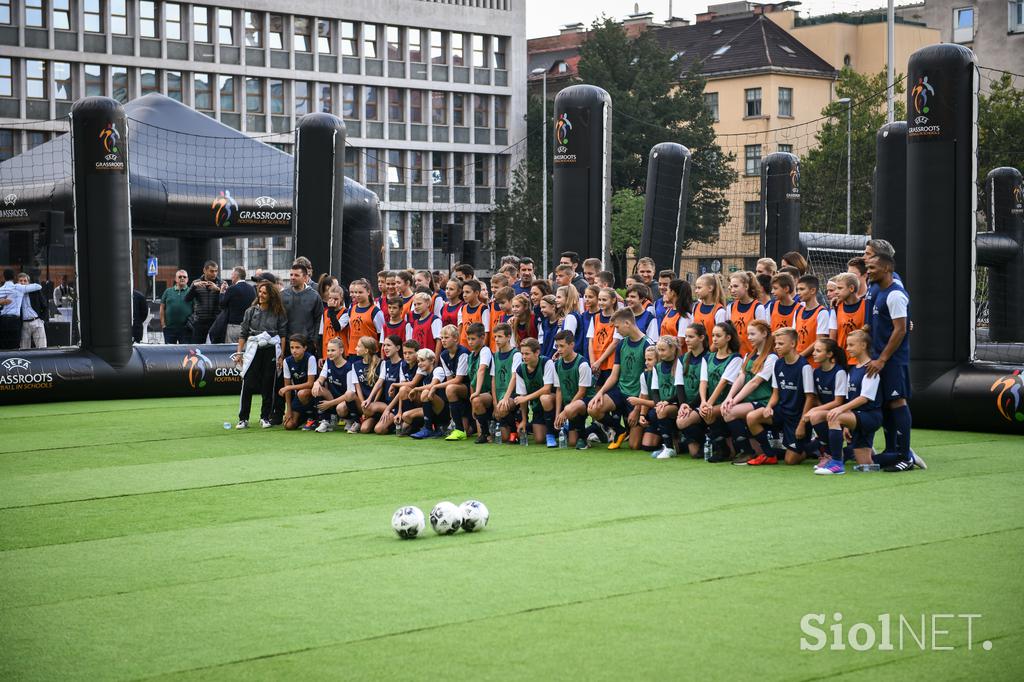 Uefa Ljubljana 2019 Trg Republike Nogomet v šolah