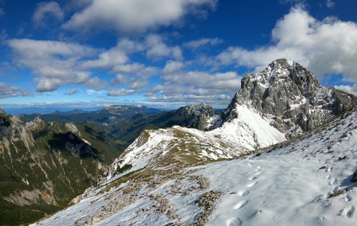 Kamniško sedlo sneg | S koncem poletja se je iztekla tudi poletna planinska sezona. Kako uspešna je bila? | Foto Jaka Lopatič